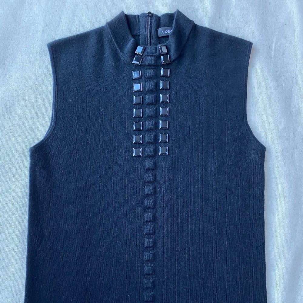 Akris Cashmere Blend Mock Turtleneck Short Sleeve Top, Size 8, Contemporary.